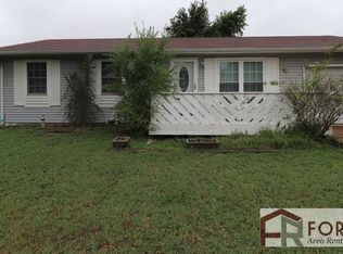 1416 Hale Dr, Junction City, KS 66441