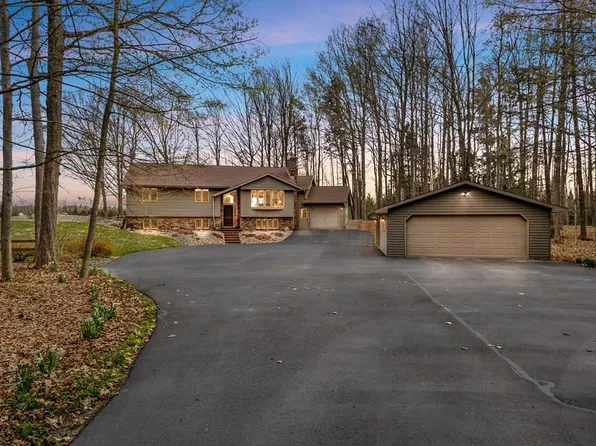 4511 Willow Rd, Egg Harbor, WI 54209