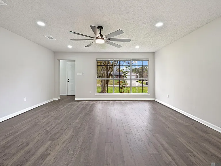 8724 Metairie Dr — Photo 13