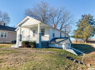 103 Grove Ave, Anna, IL 62906