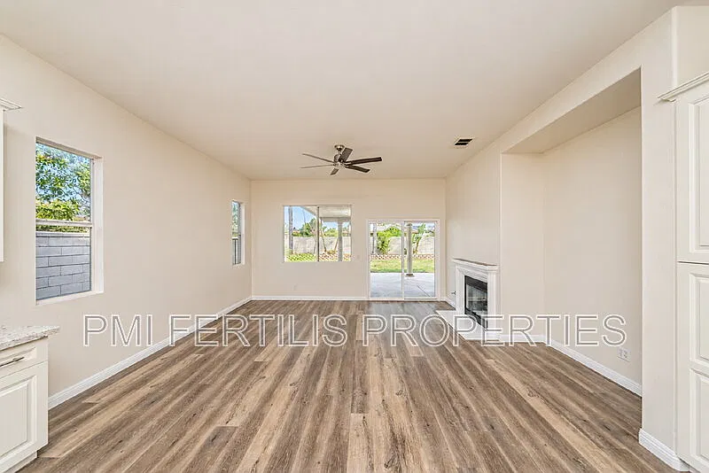 4 bed, 2.0 bath, 2057 sqft, $3,400 — Photo 4