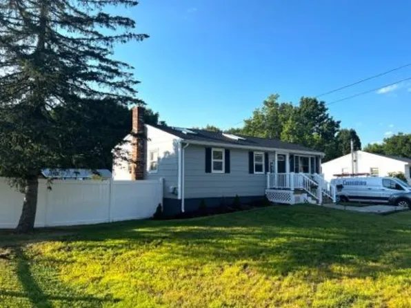 28 Lynn St, Nashua, NH 03060