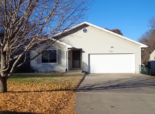 1935 E Walnut St, Springfield, MO 65802