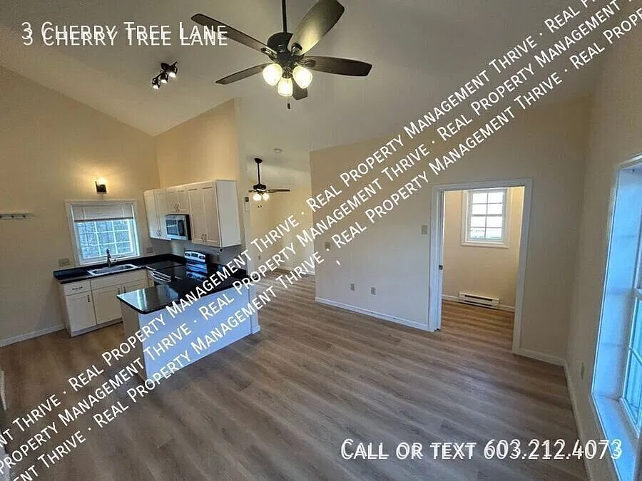Open Floor Living In This Two Level Townhome - Deposit Free Option Through Obligo — Photo 4