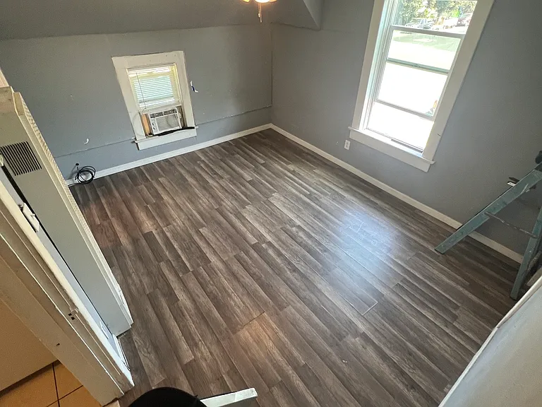 608 E G St #1/2 — Photo 6