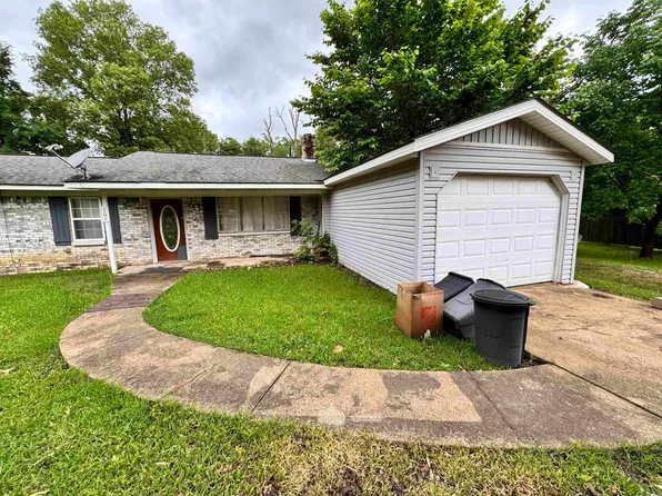 101 Wanda St, De Queen, AR 71832