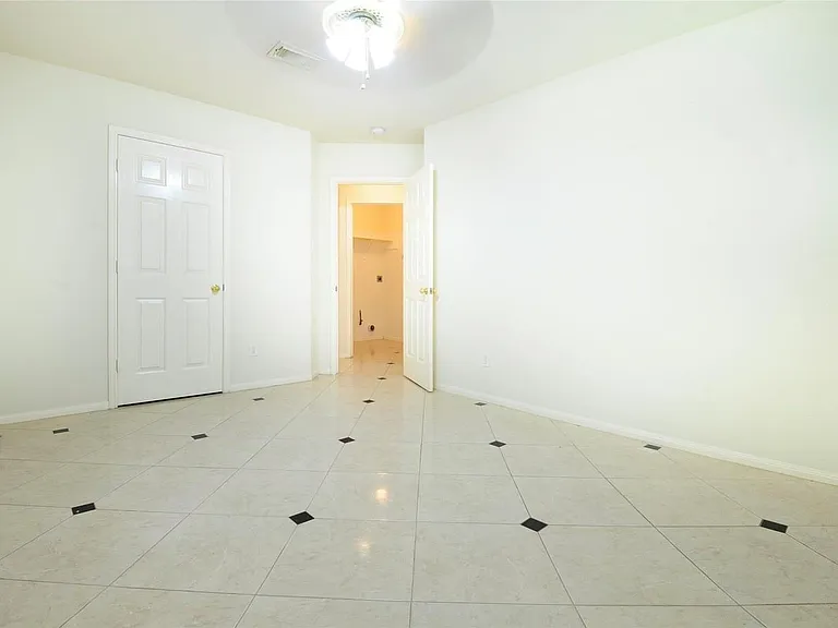 7023 Shaman Ln — Photo 15