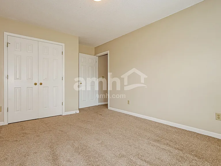 5005 Bristol Woods — Photo 16