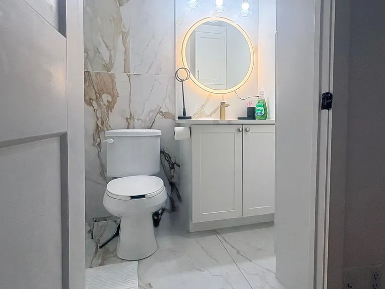 135 Maitland St S #204 — Photo 20