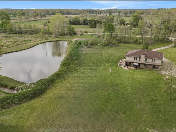 7031 Munsell Rd, Howell, MI 48843