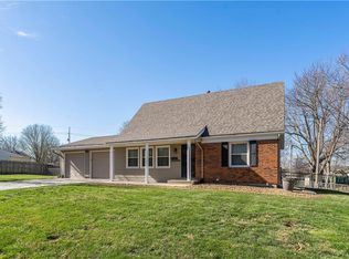 210 SW Sunset Dr, Lees Summit, MO 64081