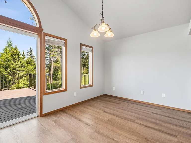 181 Tamarack Woods Dr — Photo 11