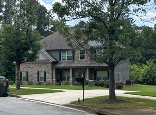 215 Homestead Cir, Forsyth, GA 31029