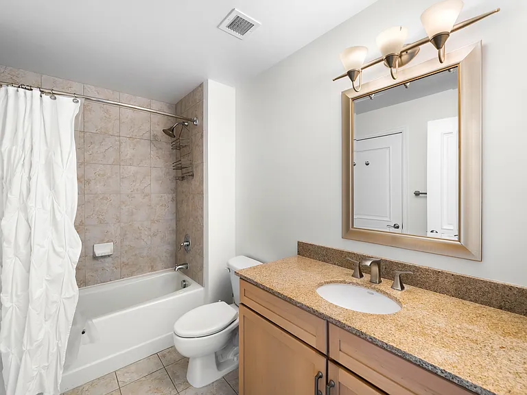 1975 N Grant St #408 — Photo 4