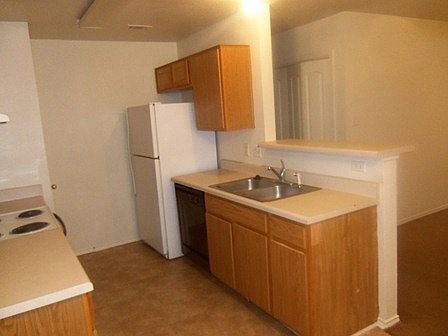 2nd image of 2202 Wright Way APT B