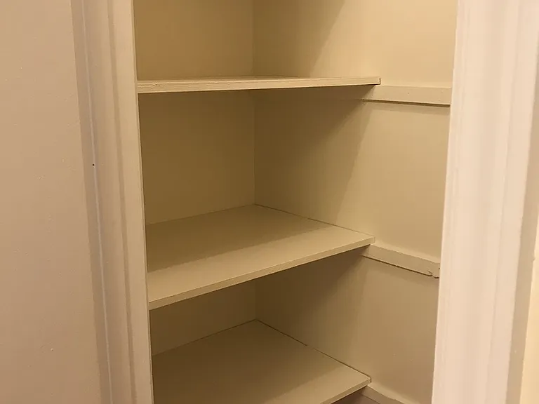 228 Bridgefield Pl — Photo 2
