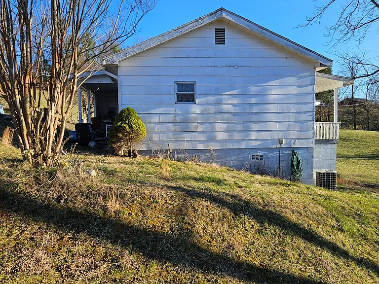 256 Barretts Dr — Photo 5