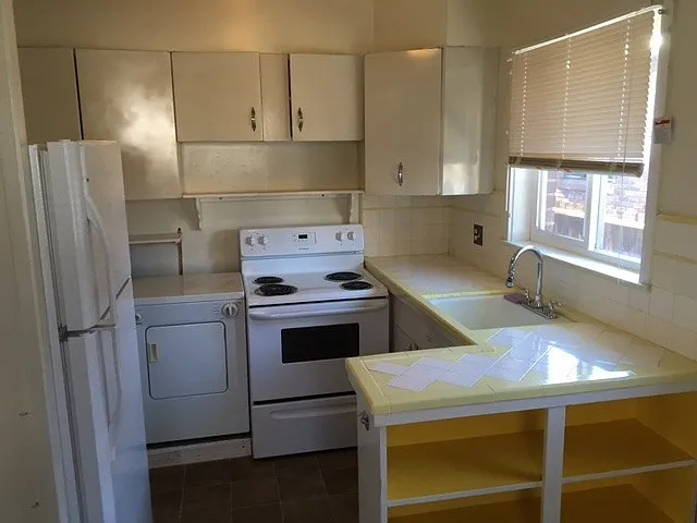 750 Mount Rose St — Photo 2