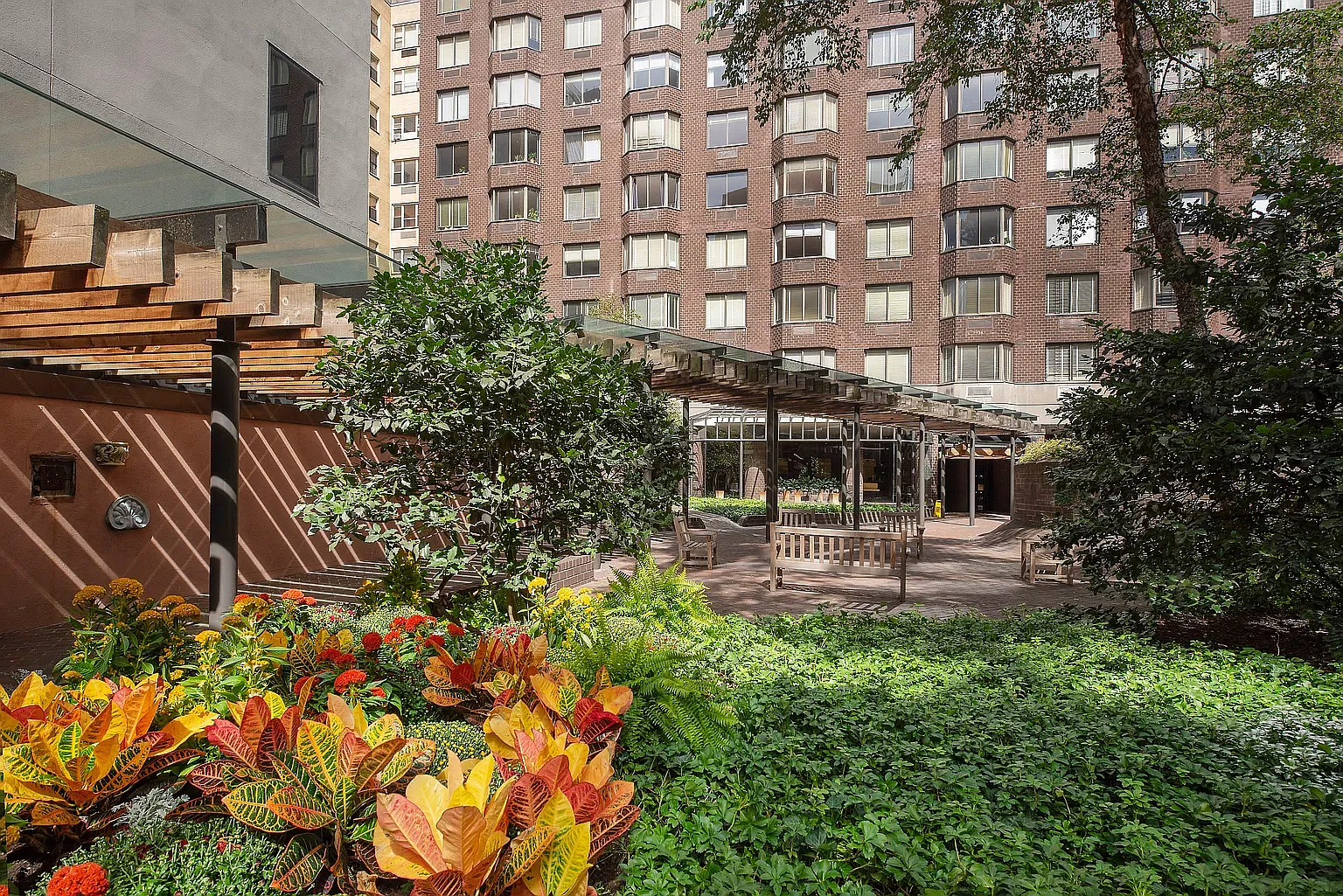 429 East 52nd Street — Photo 3