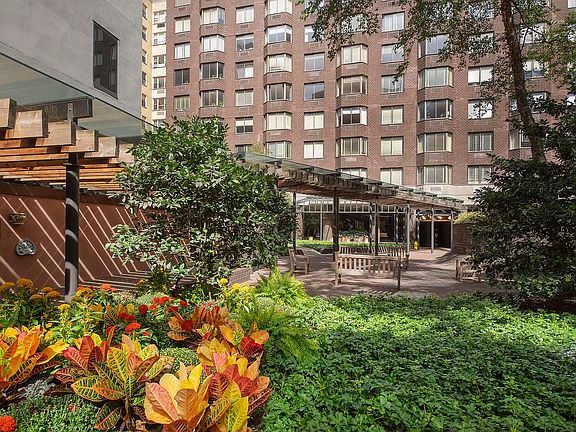 3rd image of 429 E 52nd St APT 29H