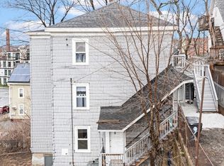 51 Myrtle St, Haverhill, MA 01832