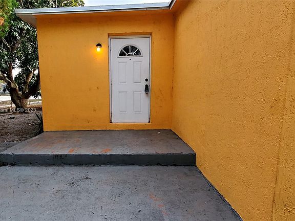 2nd image of 1605 NW 127th St