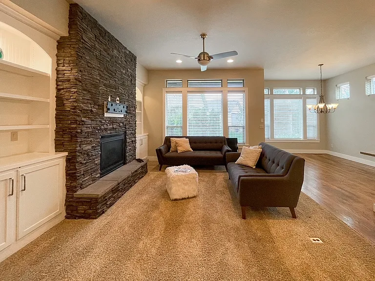 307 E Grove Creek Ln — Photo 27