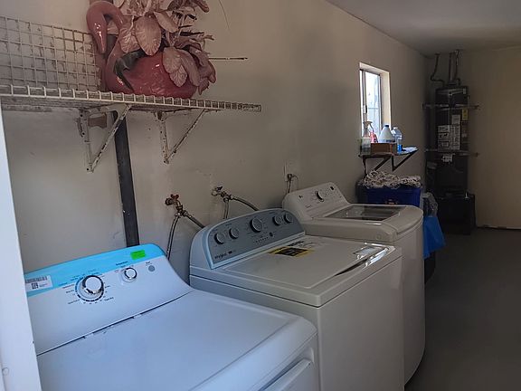 5th image of 2135 Selby Ave #A
