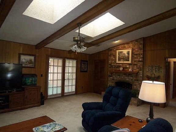4th image of 4926 Willowhaven Cir
