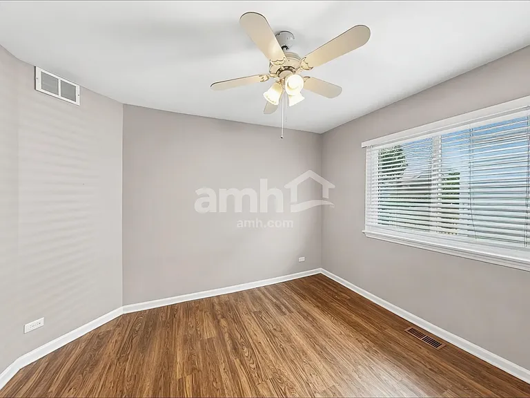 3131 Melbourne Ln — Photo 15