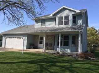 3202 S Martin Ln, Holmen, WI 54636