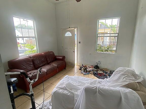 5th image of 1623 Painters St