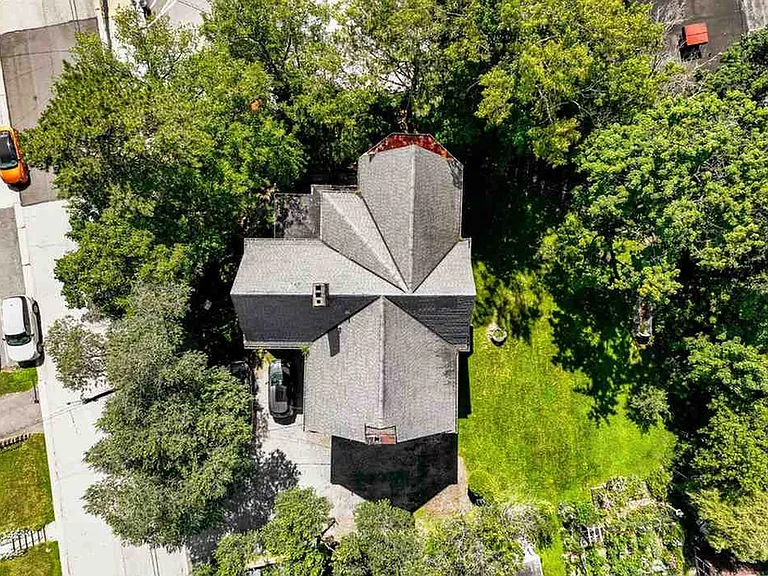 991 Leon Rd — Photo 17