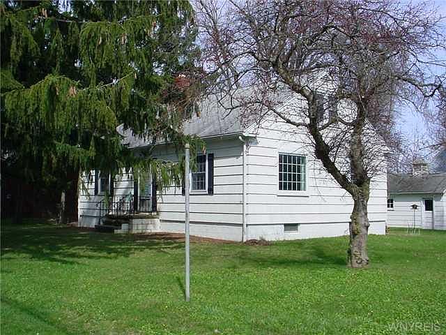 1st image of 70 Norwood Dr