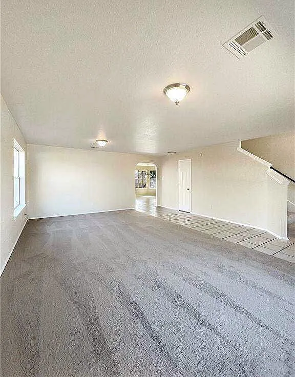 4 bed, 3.0 bath, 2555 sqft, $1,955 — Photo 2