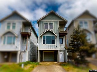 225 Reeder St, Tillamook, OR 97141