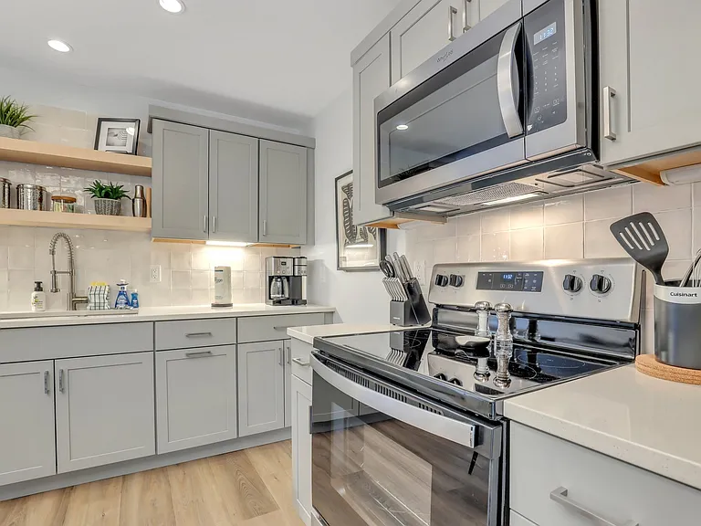 101 E Gaston St #1A — Photo 10