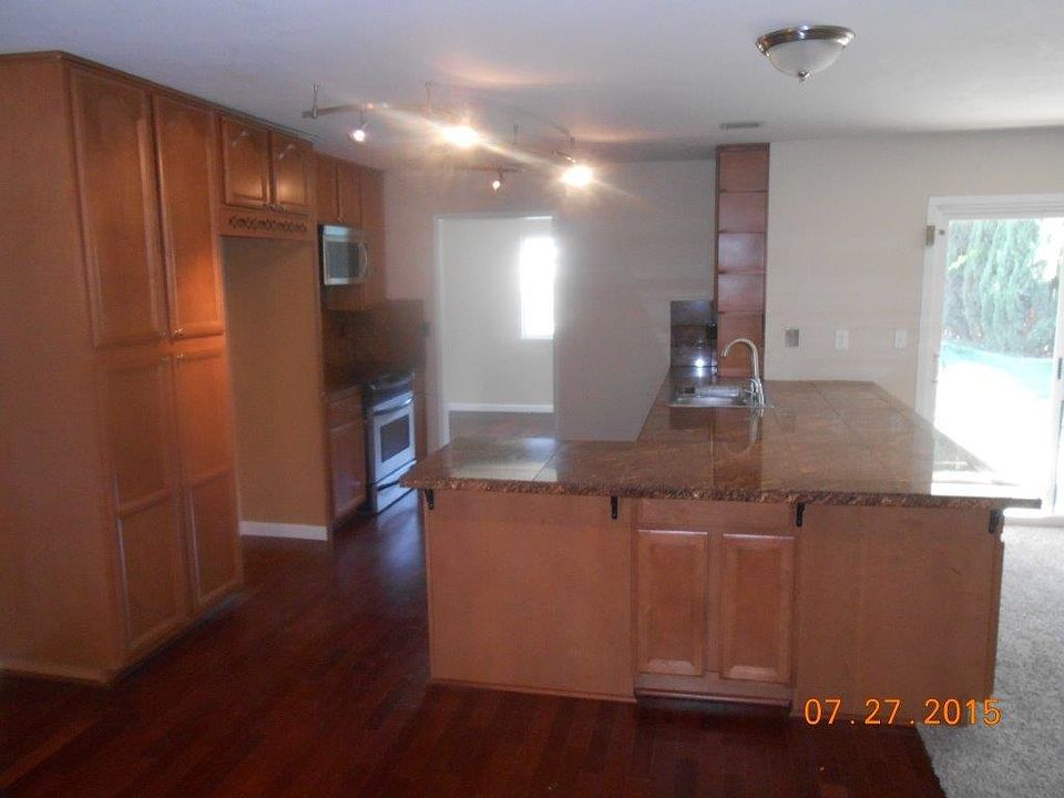 1st image of 2728 Canyon Creek Dr