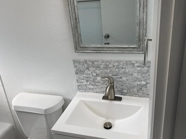 2381 Chaucer St — Photo 11
