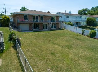 523 Kingston Blvd, McHenry, IL 60050