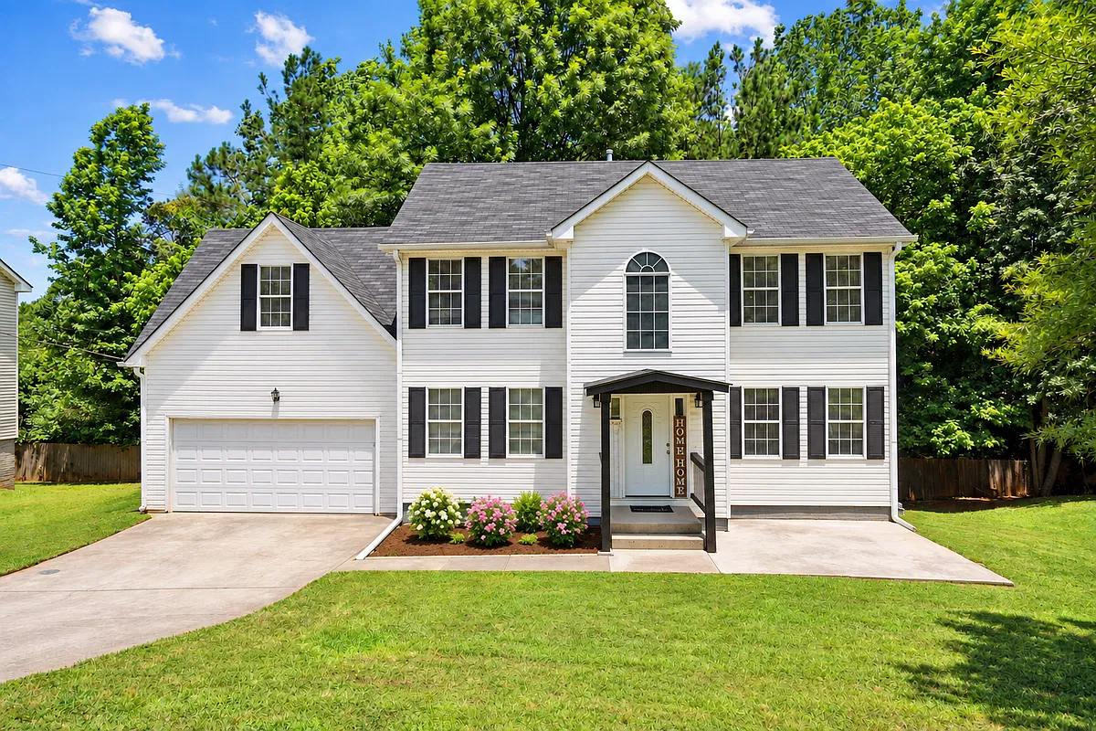 4 bed, 2.5 bath, 2060 sqft, $2,395 — Photo 1