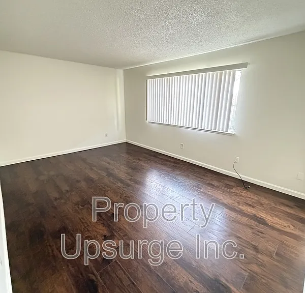 The Estate — Photo 6