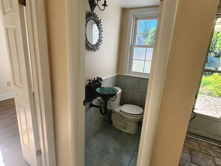15 Saint Anns Ct — Photo 4