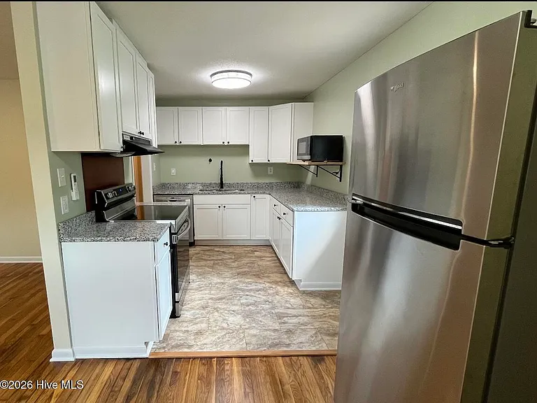 101 Stanley Dr — Photo 3