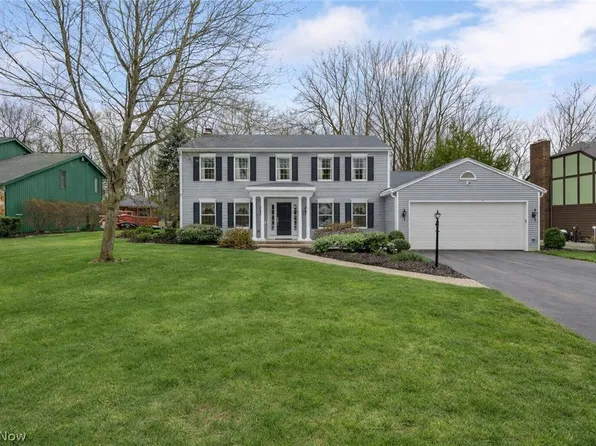 6860 Cliffside Dr, Vermilion, OH 44089