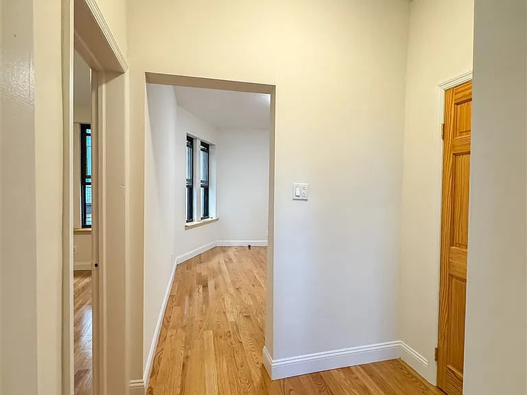36-01 31st Ave #4 — Photo 14