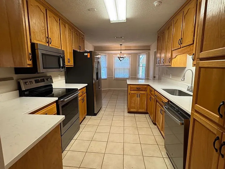 122 Palisades Dr — Photo 6