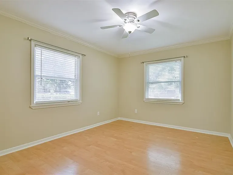 108 Dolphin Ave — Photo 17