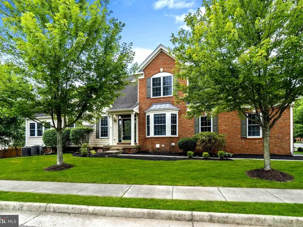 5802 Amelia Springs Cir, Haymarket, VA 20169