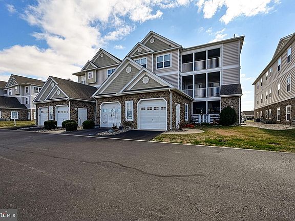 2nd image of 3701 N Sagamore Dr Unit 3701B